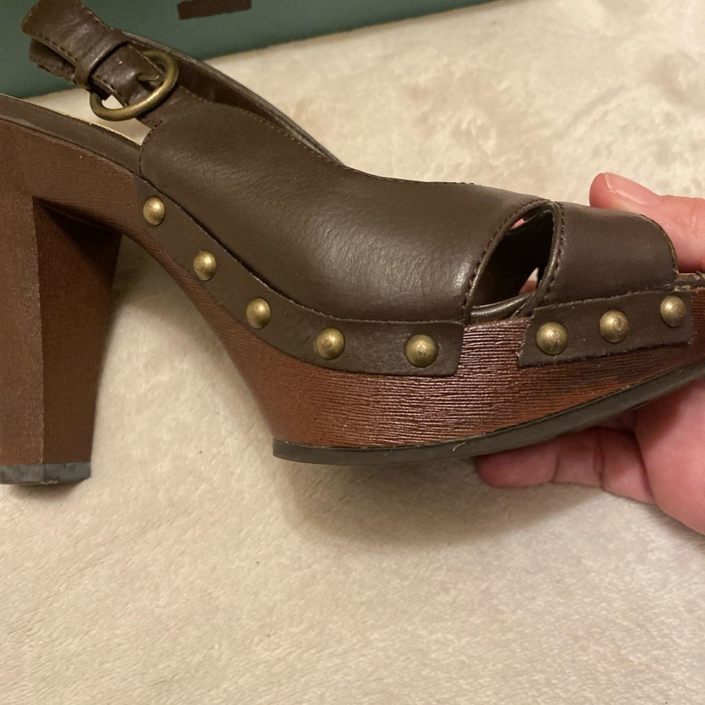 Xhilaration Chocolate Brown Heeled Sandals - Picture 5 of 15